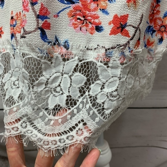 EUC Love J Floral Cold Shoulder Lace Hem Dress - Picture 5 of 8